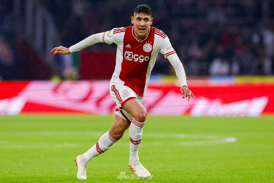 三笘薰在中 三笘薰在中